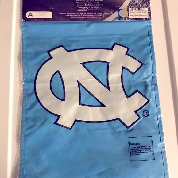 Other - UNC Garden Flag